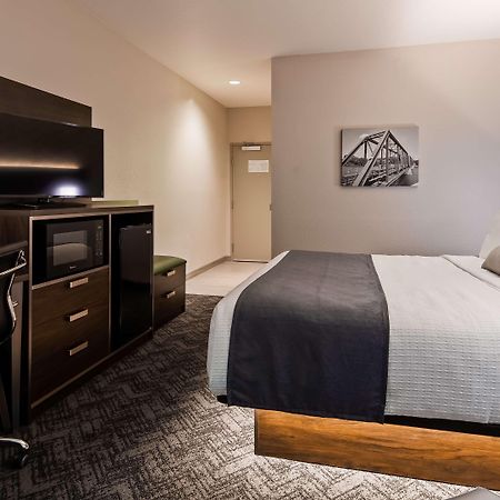 Best Western Plus Parkside Inn & Suites Olney Exterior photo